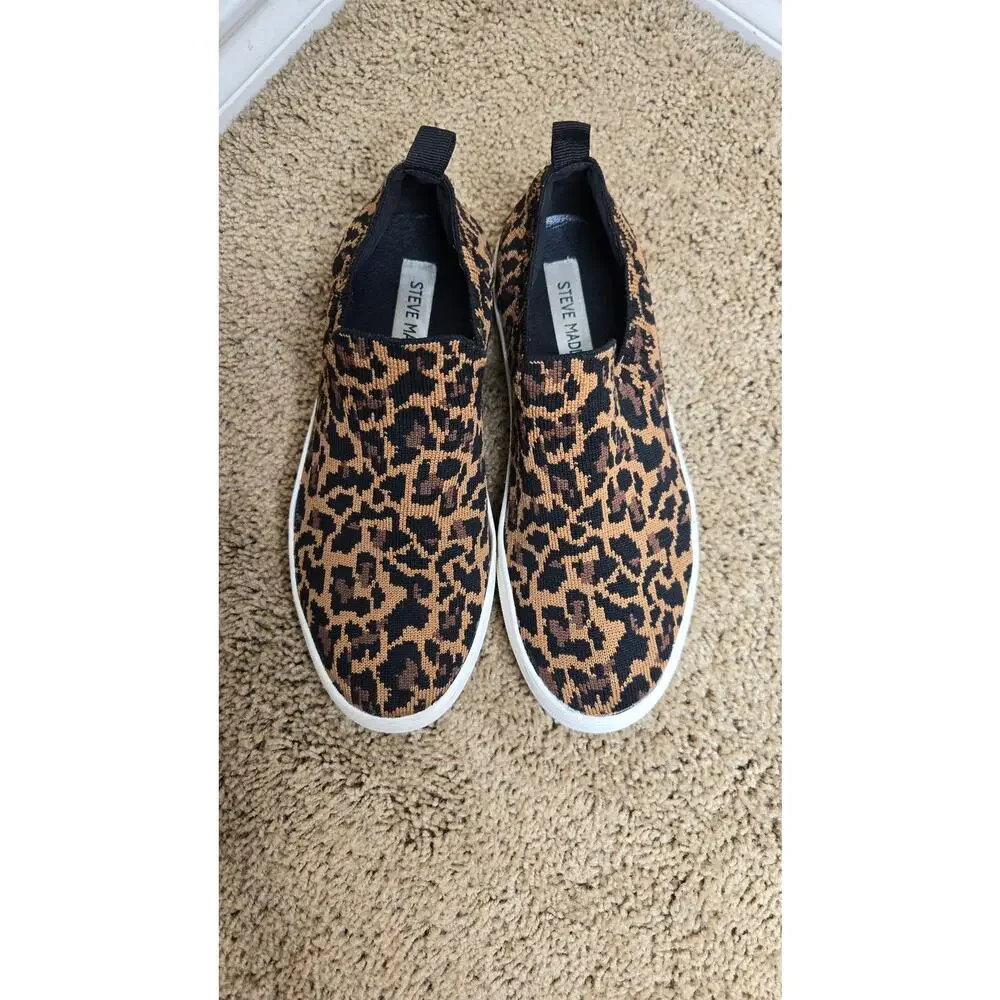 STEVE MADDEN Darayl Leopard Slip On Sneakers Size 6